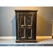 Black Cabinet Old Pine