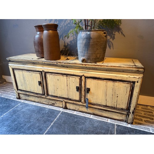 White Lacquered TV Sideboard