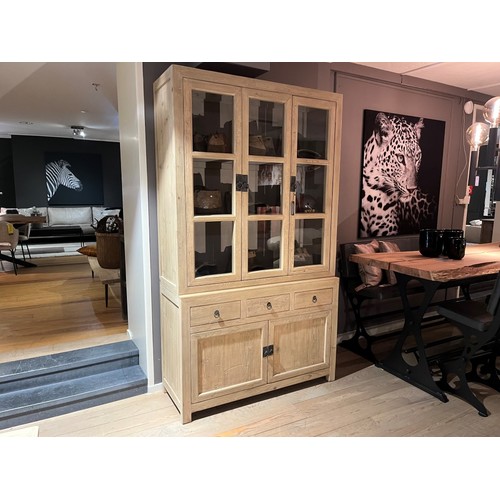 Display Cabinet Marina