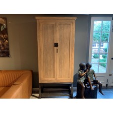 Cabinet Madrid Elmwood