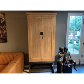 Cabinet Madrid Elmwood