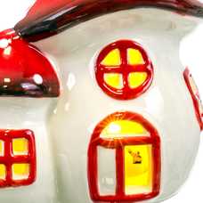 CASA SETA CON LUZ PORCELANA 10,70 X 8 X 12,70 CM