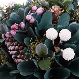 MACETA FOLLAJE Y ACEBO MADERA/PLÁSTICO 18 X 18 X 18 CM