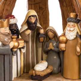 NACIMIENTO REYES MAGOS CON LUZ RESINA 30,50 X 21 X 38 CM