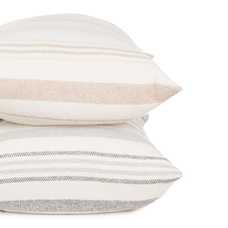 COJÍN RAYAS BEIGE-MARRÓN 70 X 50 CM COJÍN RAYAS BEIGE-MARRÓN 70 X 50 CM