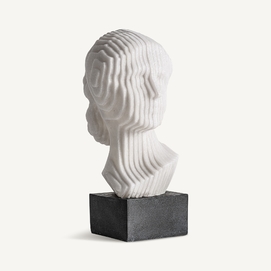 BUSTO LISA