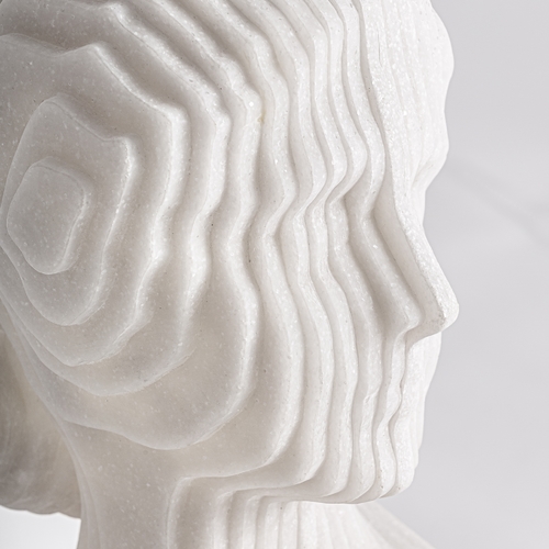 BUSTO LISA