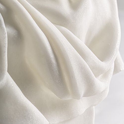 BUSTO MADGE