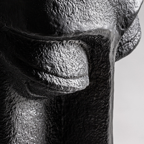 ESCULTURA KHALID