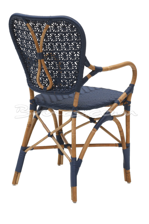 SILLA CON BRAZOS HABANA RATTAN NAT. Y SINT AZUL