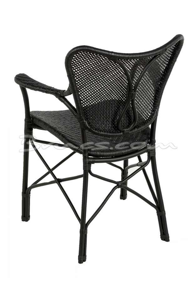 SILLA CON BRAZOS ARCADE RATTAN NEGRA