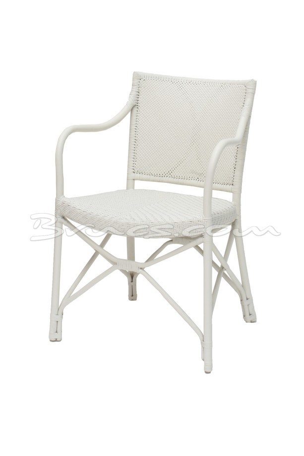 SILLA CON BRAZOS MAMBO RATTAN BLANCO