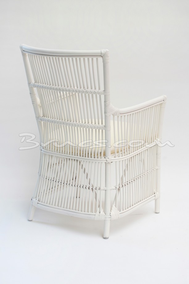 SILLA CON BRAZOS MUROS RATTAN BLANCO