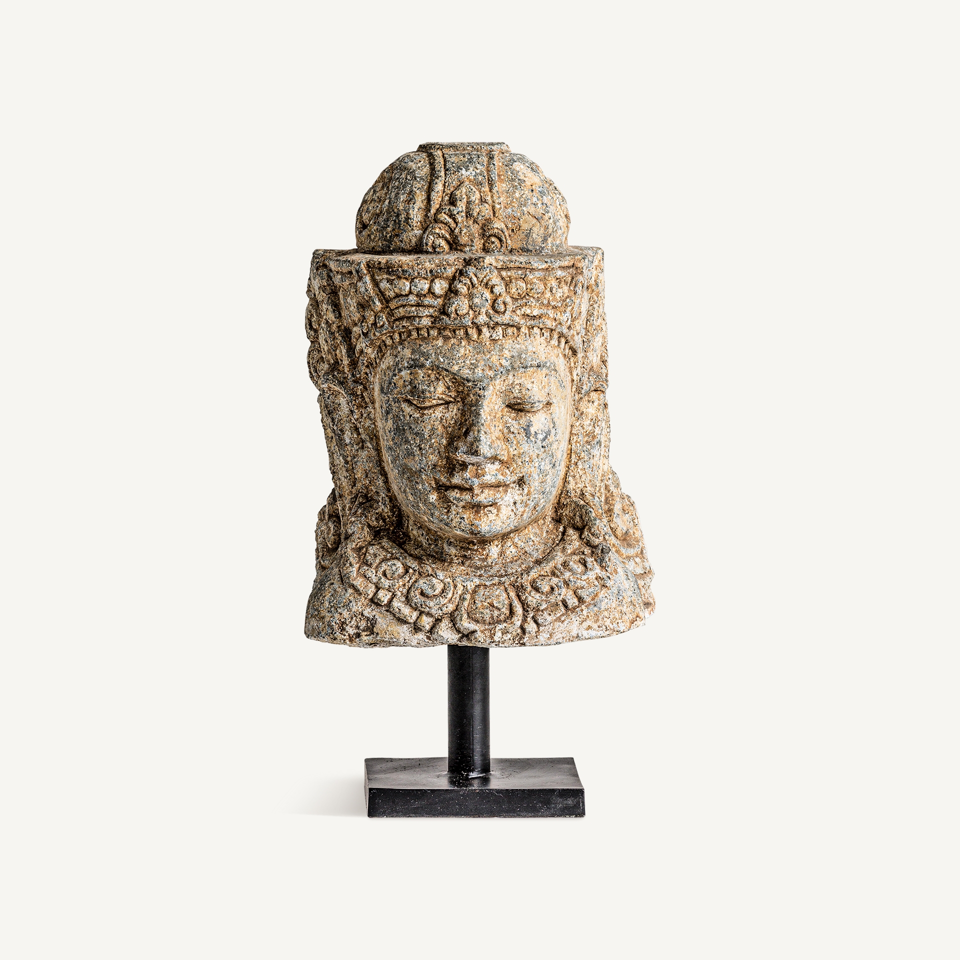 BUSTO SURT THAILANDÉS